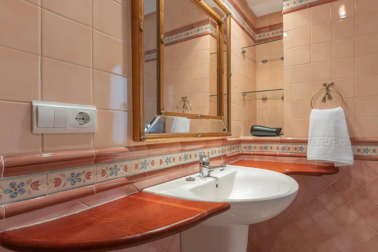 Casa Miraflores By Urban Living Hotel Malaga Guest house