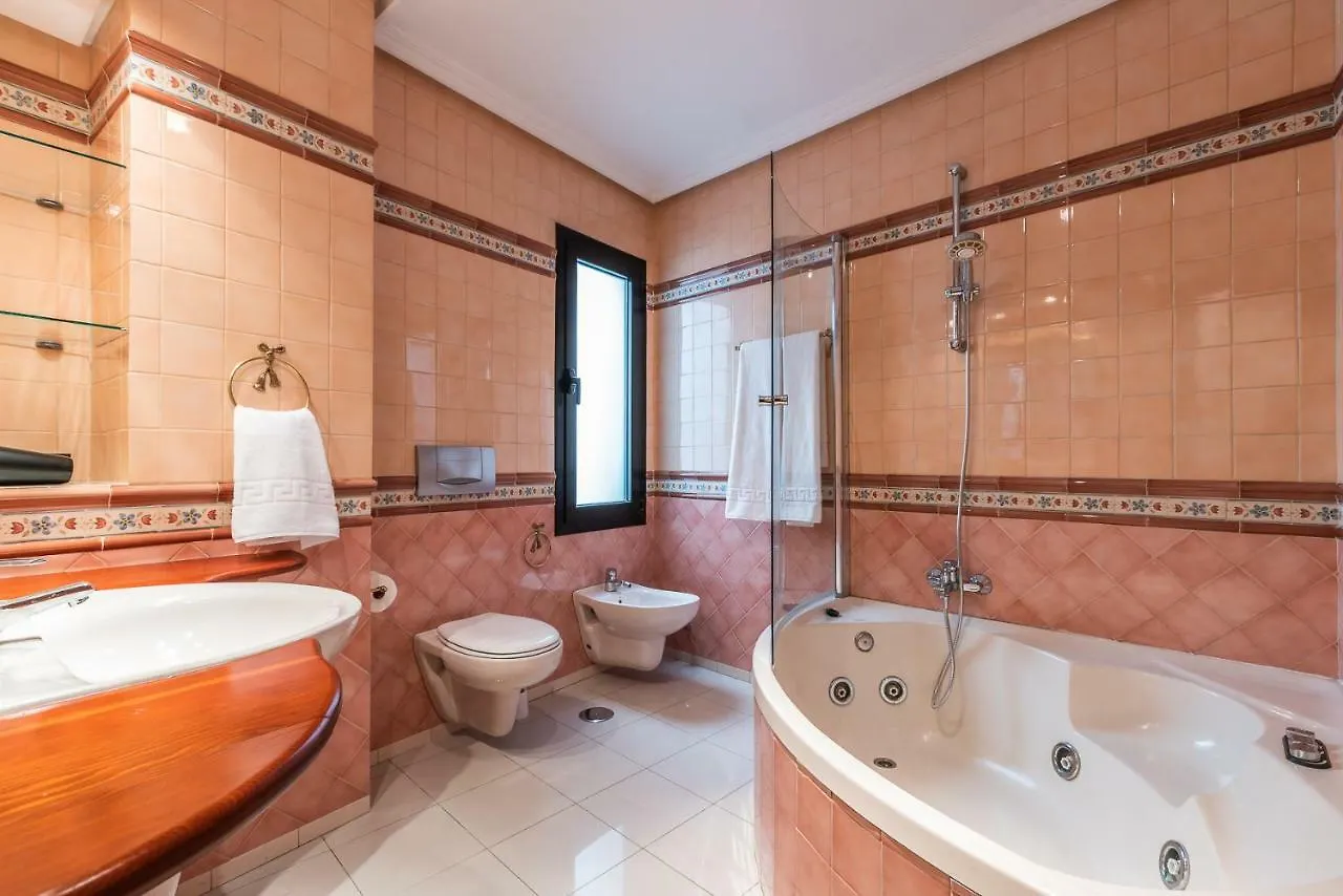 Casa Miraflores By Urban Living Hotel Malaga 3*,